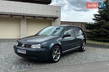 Хэтчбек Volkswagen Golf 2002 в Харькове