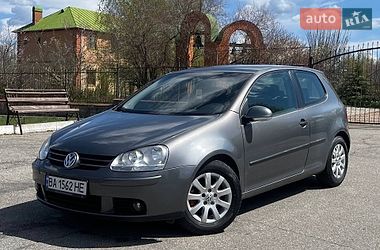 Хетчбек Volkswagen Golf 2005 в Кропивницькому