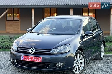 Хэтчбек Volkswagen Golf 2010 в Львове