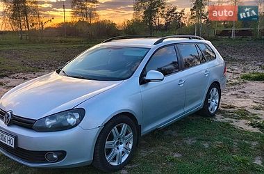 Универсал Volkswagen Golf 2009 в Сарнах