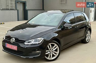 Хетчбек Volkswagen Golf 2015 в Києві