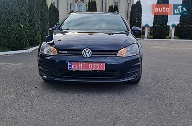 Универсал Volkswagen Golf 2015 в Дубно