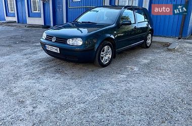 Хэтчбек Volkswagen Golf 2002 в Харькове