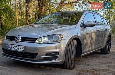 Универсал Volkswagen Golf 2015 в Киеве