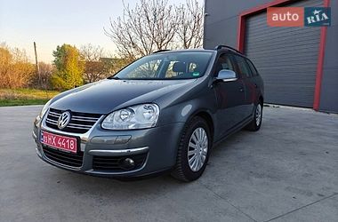 Универсал Volkswagen Golf 2009 в Барышевке