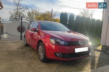 Хетчбек Volkswagen Golf 2010 в Чернівцях
