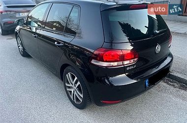 Хэтчбек Volkswagen Golf 2009 в Луцке