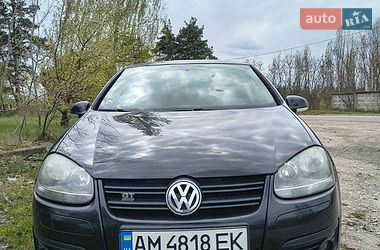 Хэтчбек Volkswagen Golf 2008 в Житомире