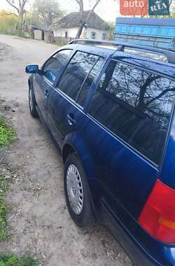 Універсал Volkswagen Golf 2000 в Сумах