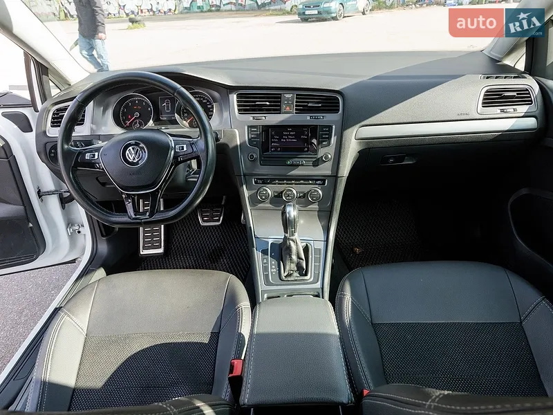 Volkswagen Golf 2013 VIN WVWZZZAUZEW108601 фото оголошення 30 з 85