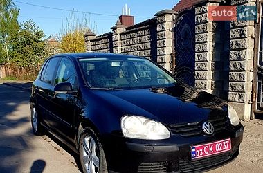 Хэтчбек Volkswagen Golf 2006 в Ровно