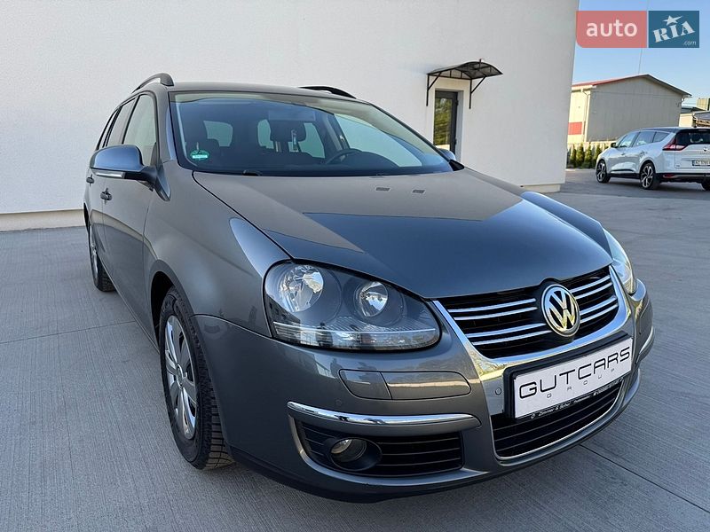 Універсал Volkswagen Golf 2009 в Луцьку