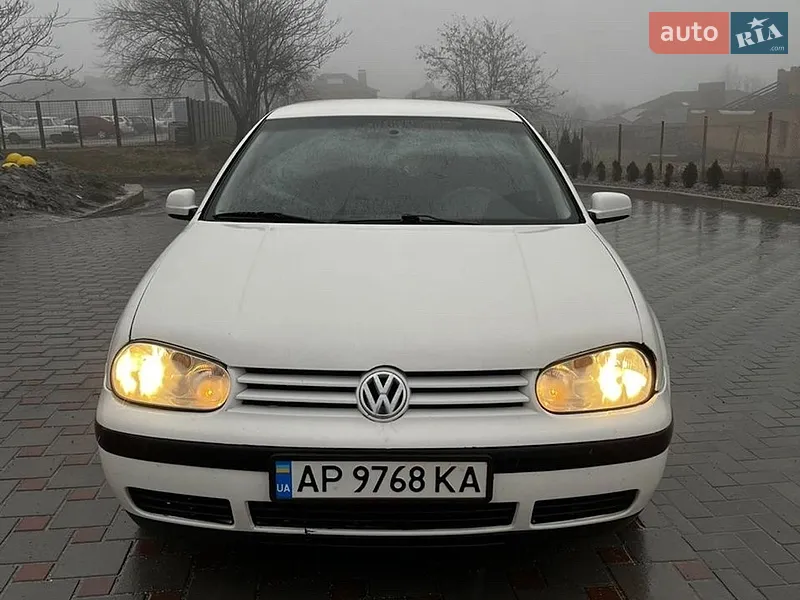 Volkswagen Golf 1998