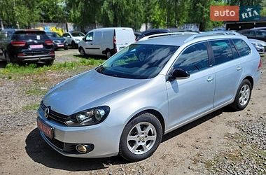 Универсал Volkswagen Golf 2011 в Луцке
