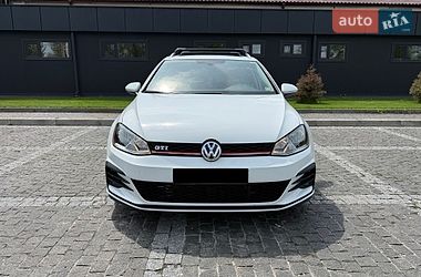 Универсал Volkswagen Golf 2017 в Пирятине