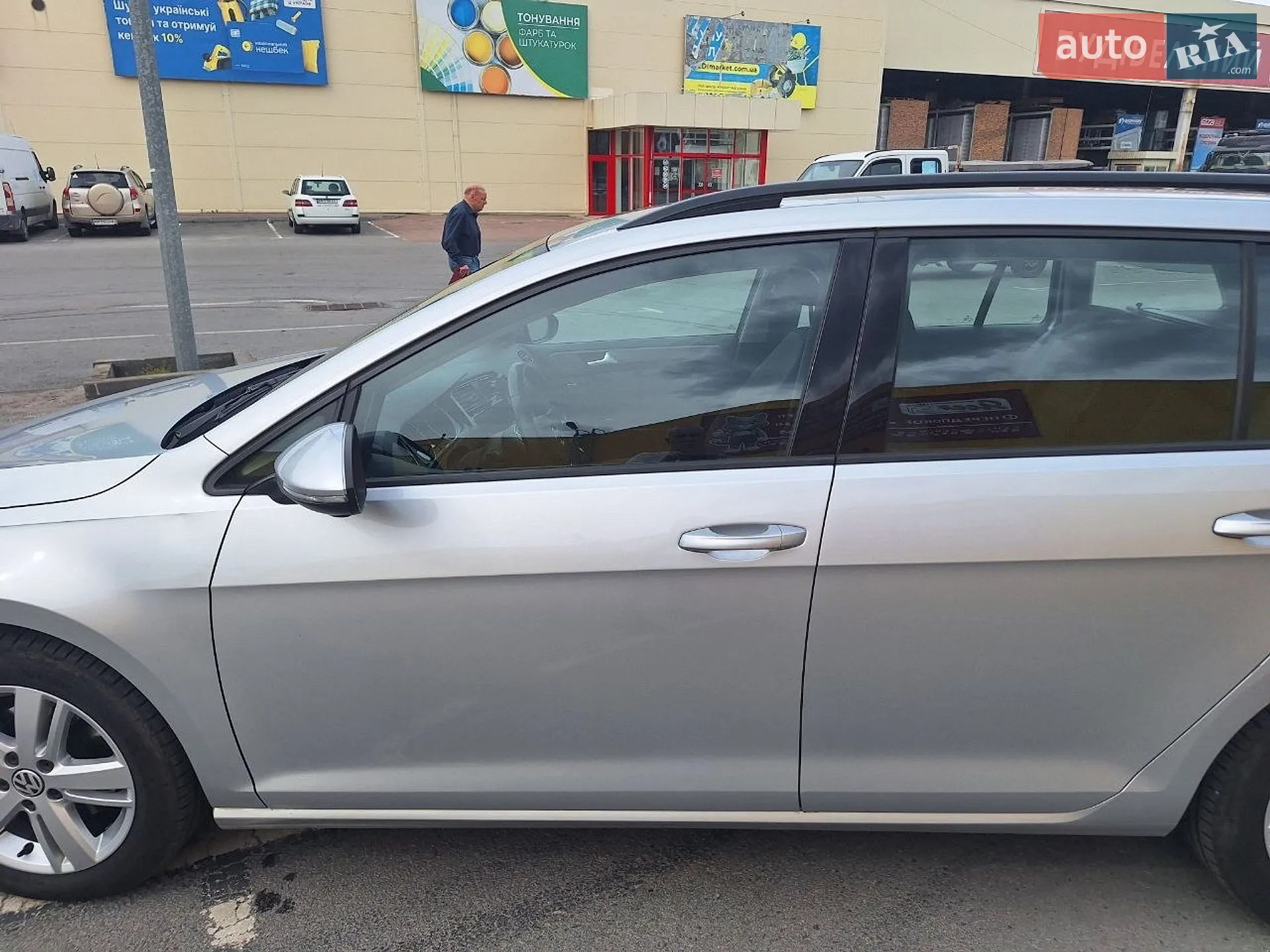 Volkswagen Golf 2018 VIN WVWZZZAUZJP627874 фото оголошення 4 з 5