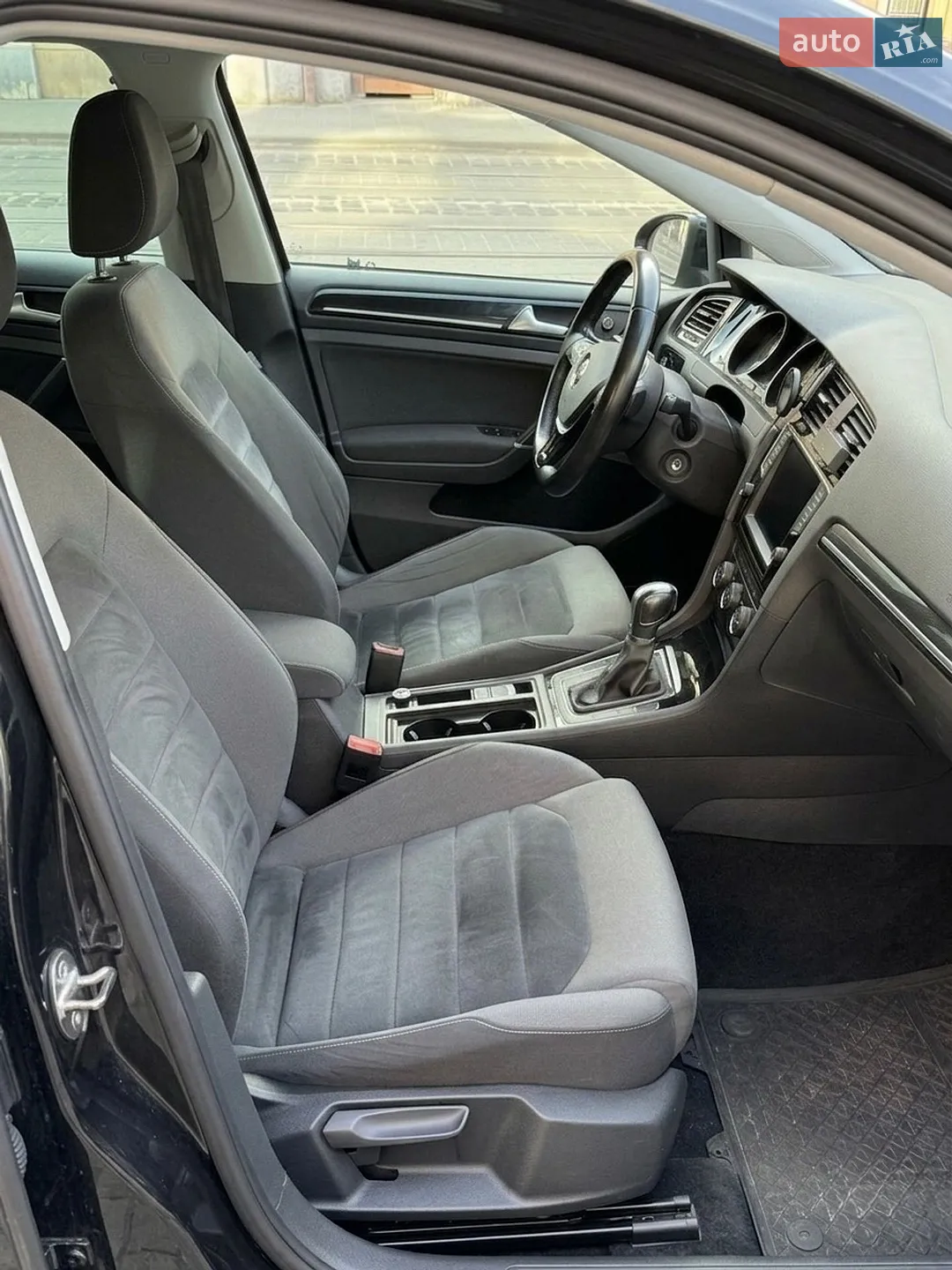Volkswagen Golf 2012 VIN WVWZZZAUZDW007279 фото оголошення 4 з 11
