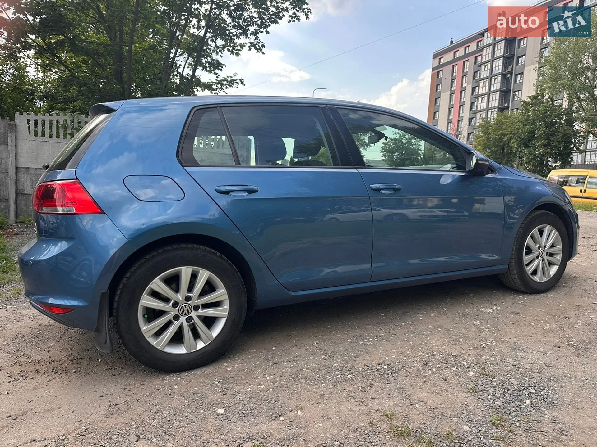 Volkswagen Golf 2015 VIN WVWZZZAUZFP063632 фото оголошення 3 з 19