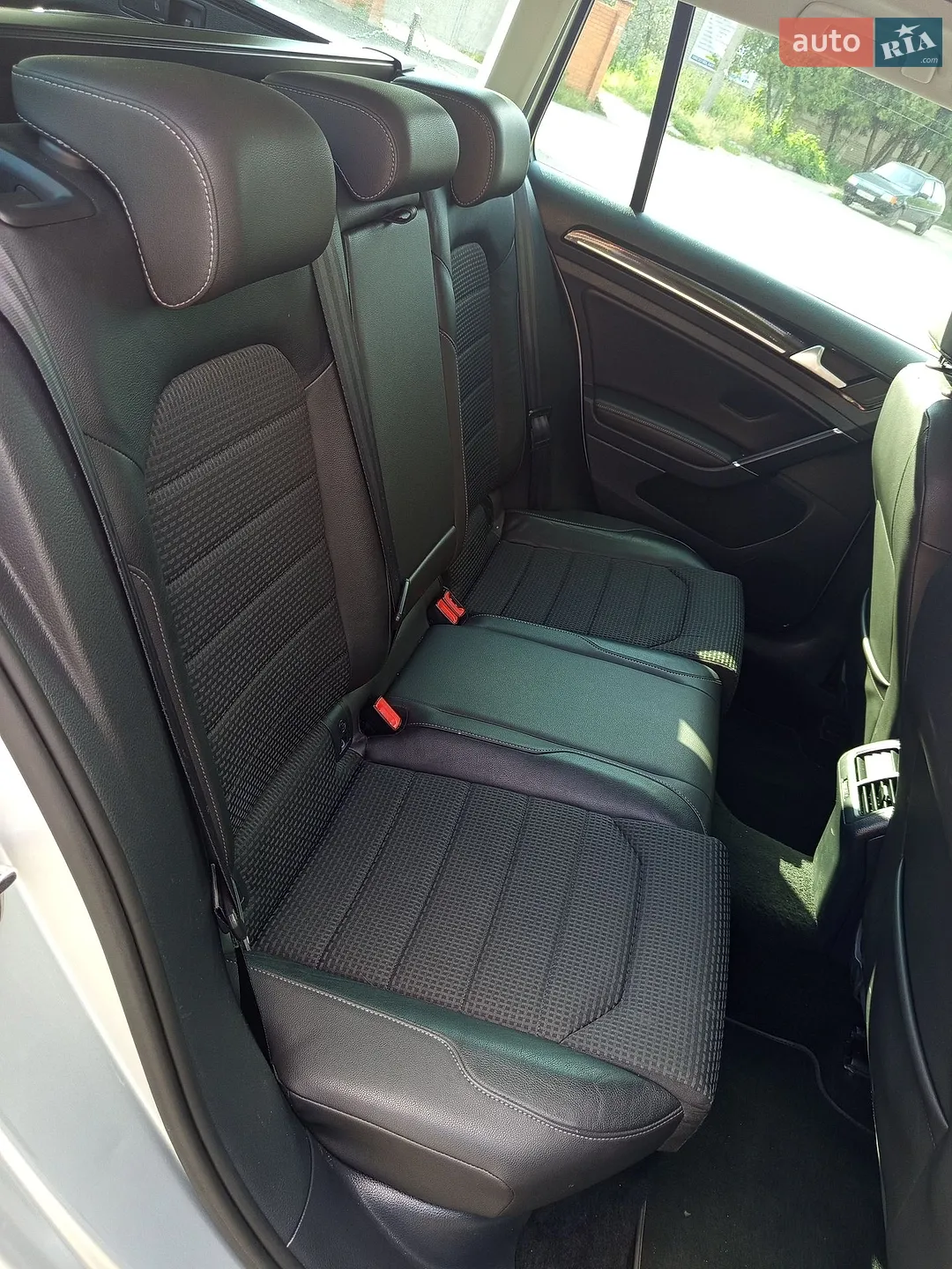 Volkswagen Golf 2014 VIN WVWZZZAUZFP542365 фото оголошення 8 з 19