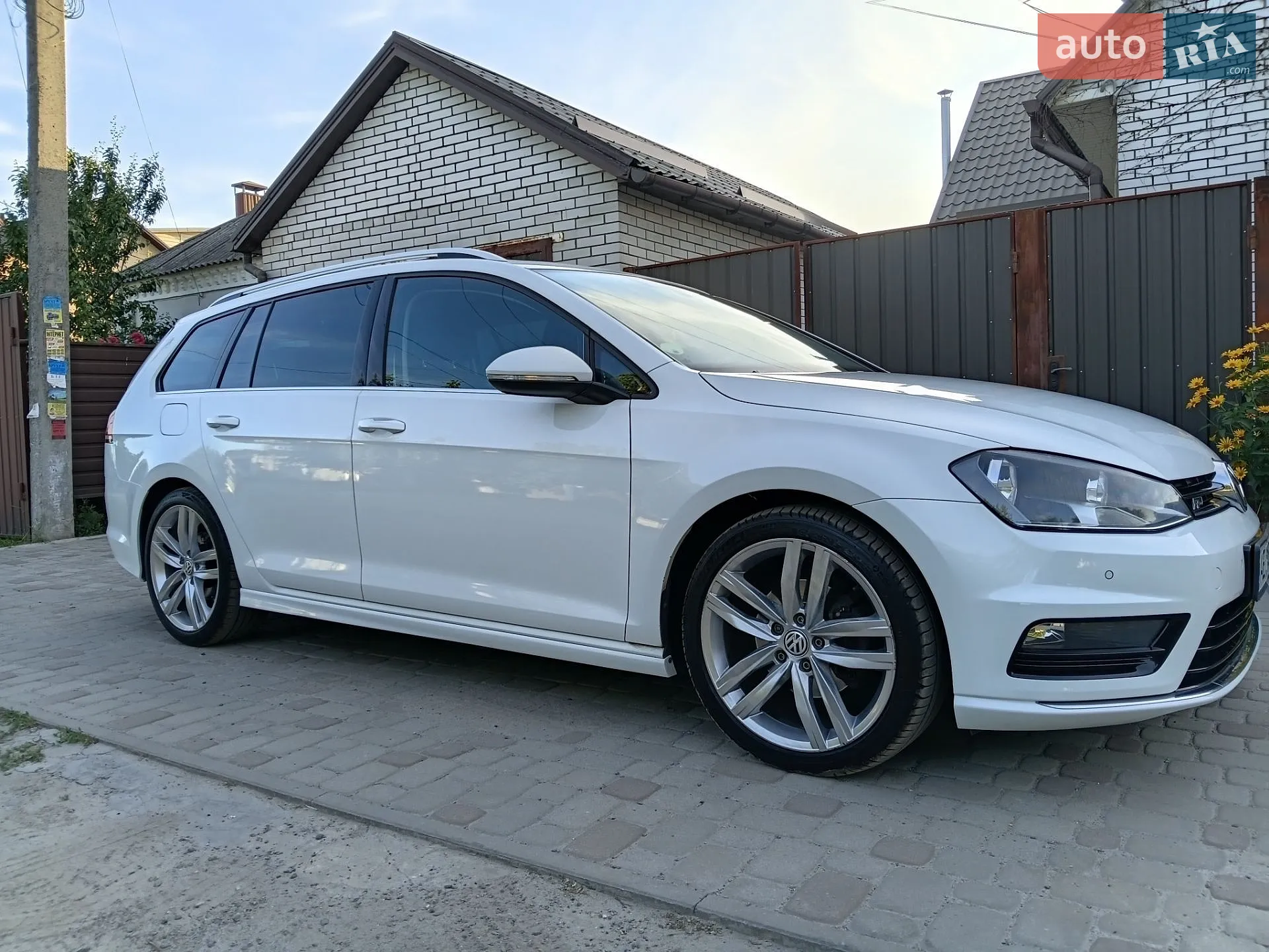 Volkswagen Golf 2016 VIN WVWZZZAUZGP634552 фото оголошення 20 з 29