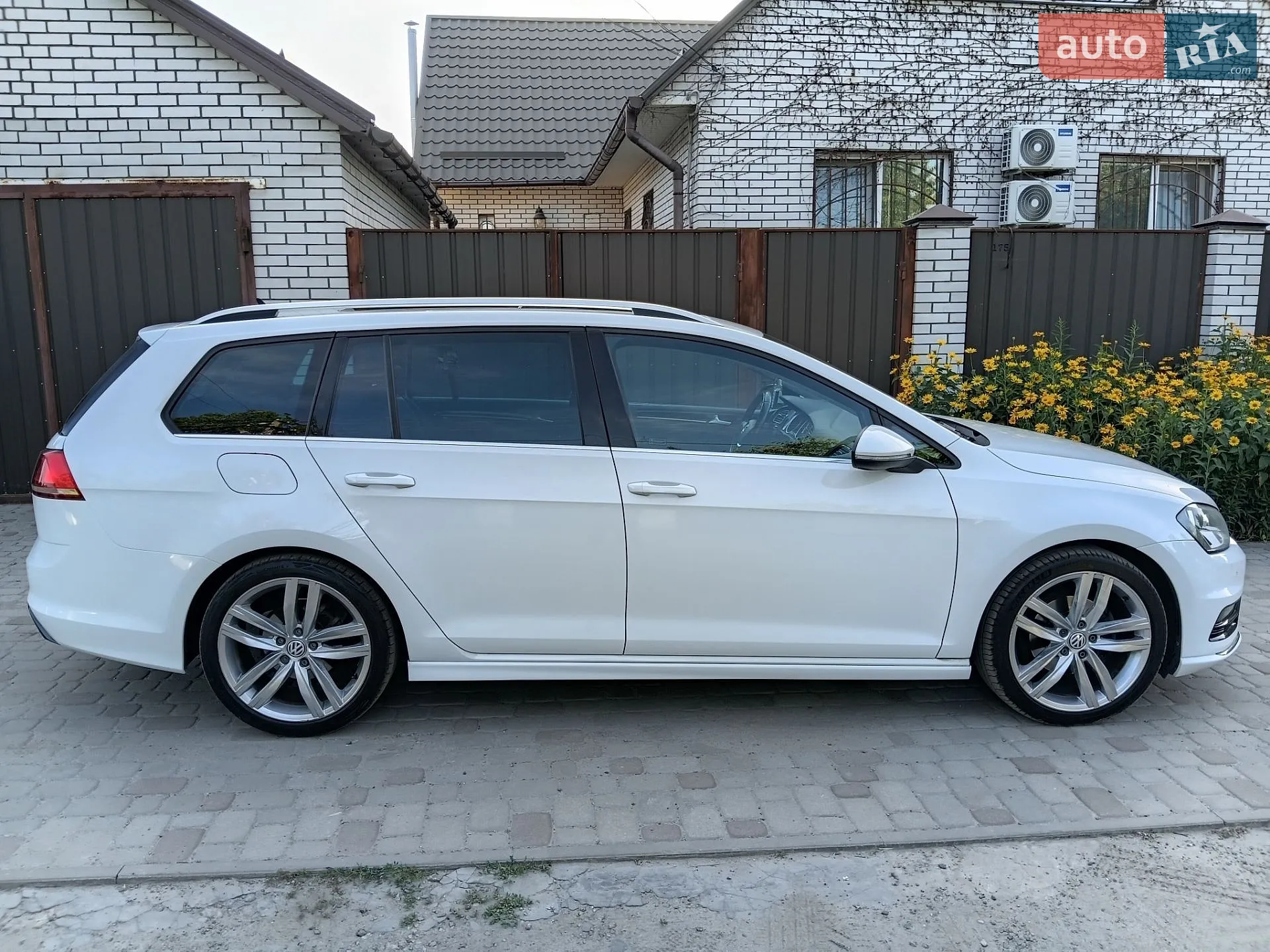 Volkswagen Golf 2016 VIN WVWZZZAUZGP634552 фото оголошення 26 з 29