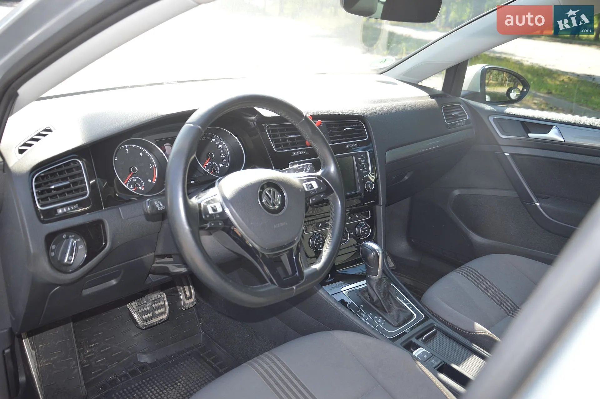 Volkswagen Golf 2016 VIN WVWZZZAUZHP552213 фото оголошення 14 з 32