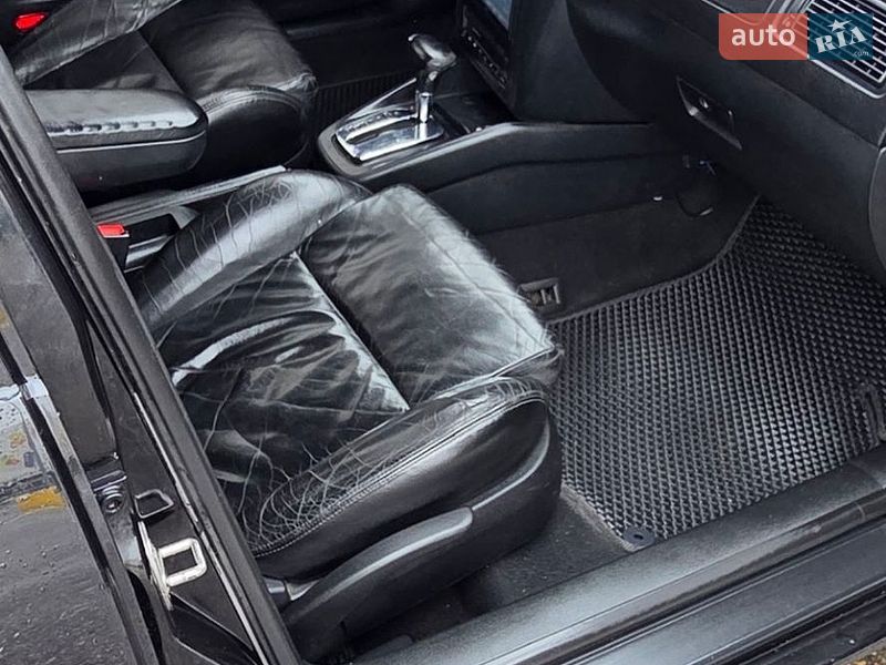Хэтчбек Volkswagen Golf 1999 в Черновцах