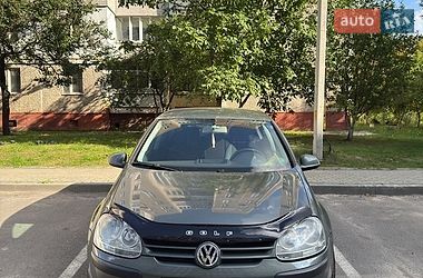 Хэтчбек Volkswagen Golf 2004 в Чернигове