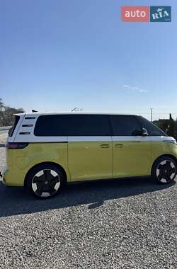 Минивэн Volkswagen I.D. Buzz 2023 в 