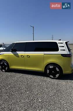 Минивэн Volkswagen I.D. Buzz 2023 в 