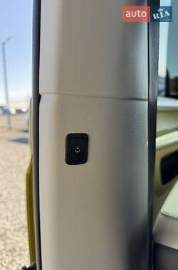 Минивэн Volkswagen I.D. Buzz 2023 в 