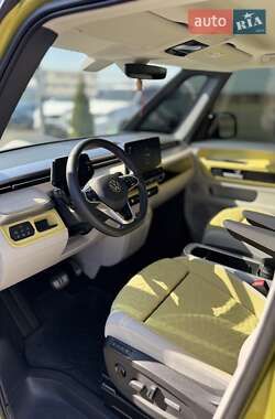 Минивэн Volkswagen I.D. Buzz 2023 в 