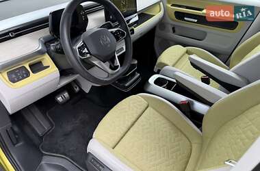 Минивэн Volkswagen I.D. Buzz 2023 в 