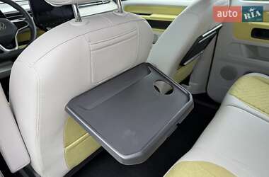 Минивэн Volkswagen I.D. Buzz 2023 в 
