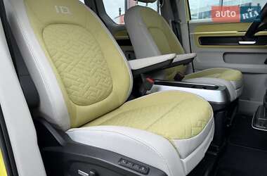 Минивэн Volkswagen I.D. Buzz 2023 в 