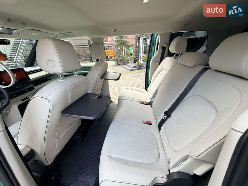 Мінівен Volkswagen I.D. Buzz 2023 в Рівному