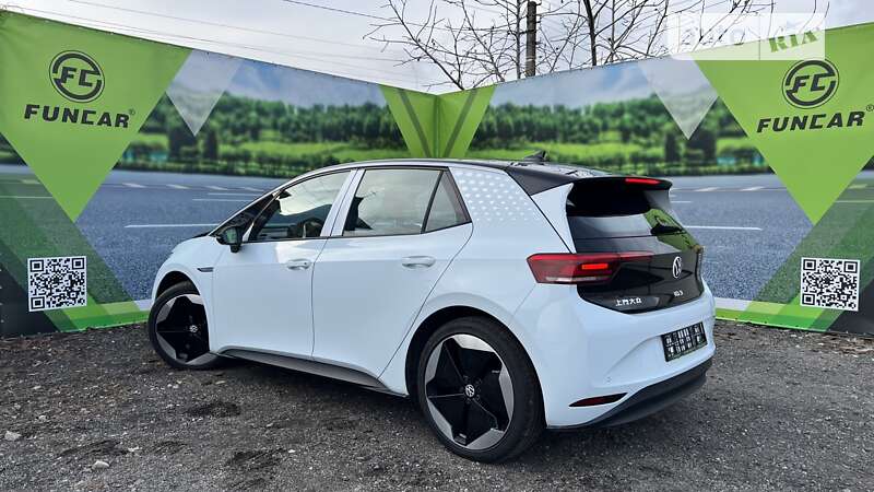 Хэтчбек Volkswagen ID.3 2023 в Киеве