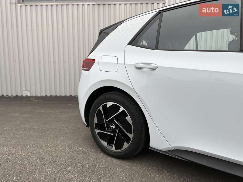 Хетчбек Volkswagen ID.3 2022 в Дніпрі