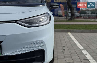Хетчбек Volkswagen ID.3 2023 в 