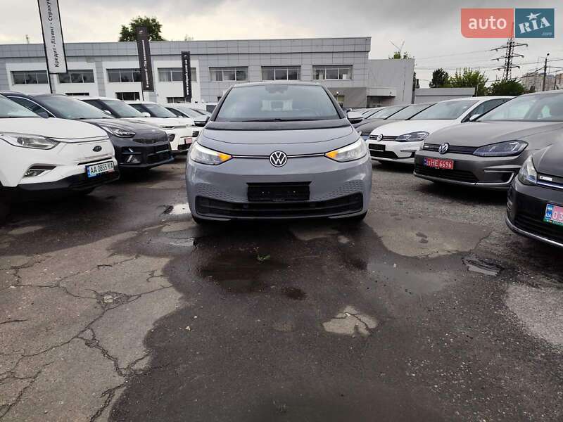 Хэтчбек Volkswagen ID.3 2021 в Киеве