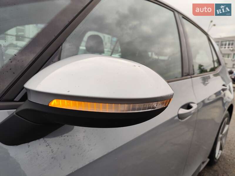 Хэтчбек Volkswagen ID.3 2021 в Киеве