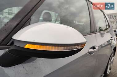 Хетчбек Volkswagen ID.3 2021 в 