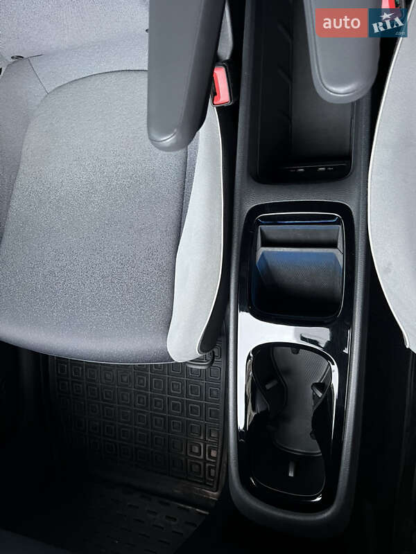 Хэтчбек Volkswagen ID.3 2020 в Львове фото 17 Хэтчбек Volkswagen ID.3 2020 в Львове