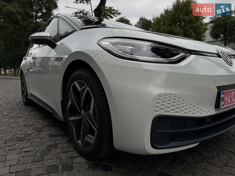 Хэтчбек Volkswagen ID.3 2020 в Сваляве