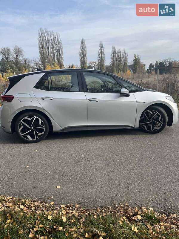 Хэтчбек Volkswagen ID.3 2022 в Киеве