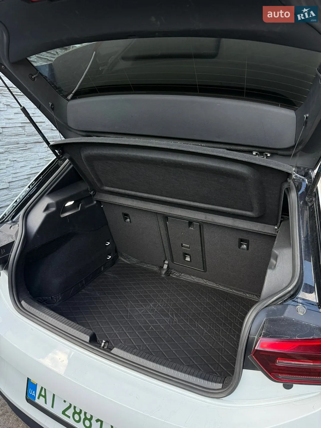 2020 Volkswagen ID.3 - мініатюра 11