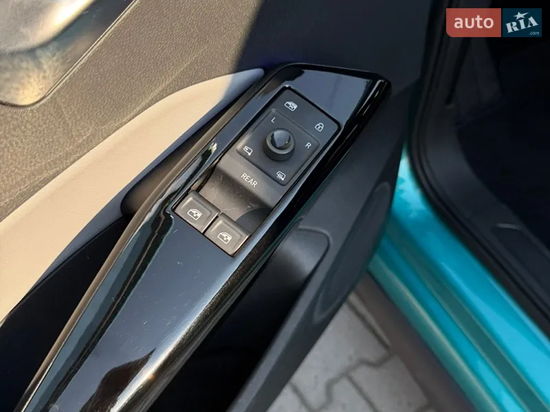 Volkswagen ID.3 2020 VIN WVWZZZE1ZLP006826 фото оголошення 32 з 62