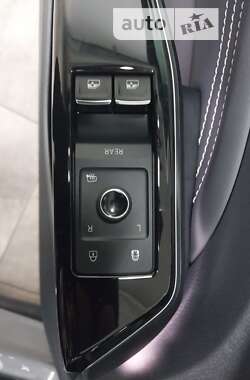 Позашляховик / Кросовер Volkswagen ID.4 Crozz 2022 в 