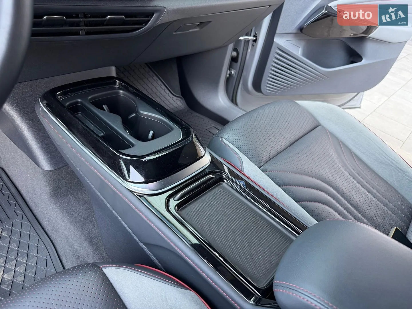 2021 Volkswagen ID.4 - мініатюра 28