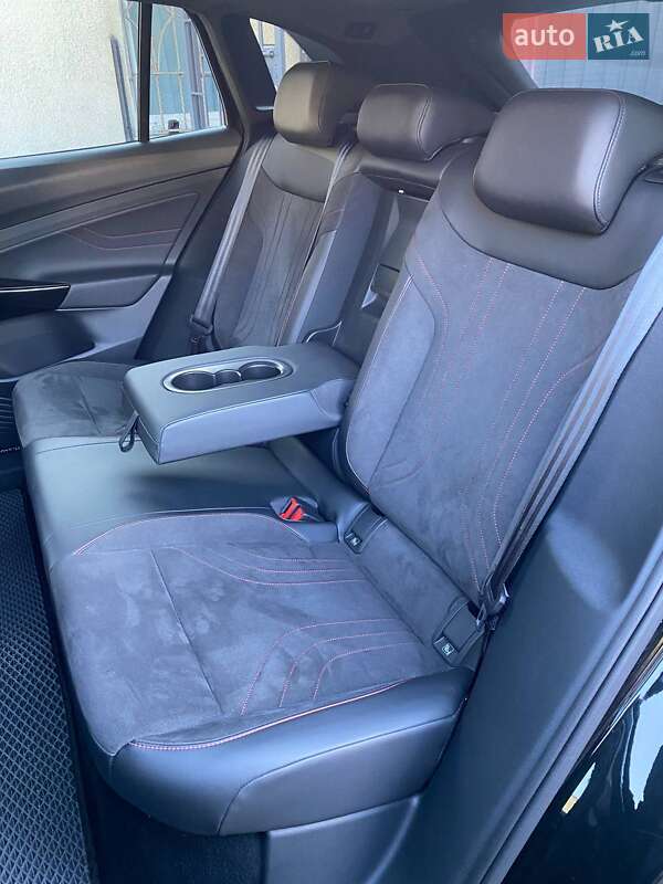 Позашляховик / Кросовер Volkswagen ID.4 GTX 2023 в Ужгороді